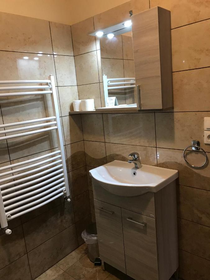 Royal Hotel Cserkeszőlő المظهر الخارجي الصورة