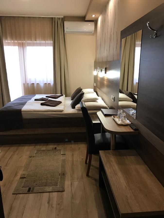 Royal Hotel Cserkeszőlő المظهر الخارجي الصورة