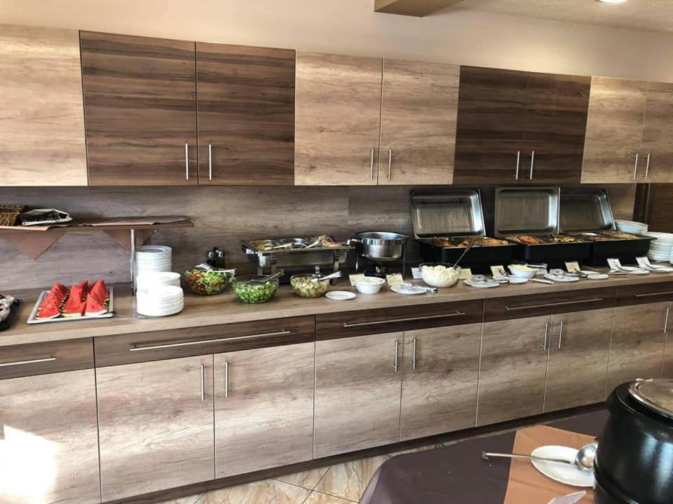 Royal Hotel Cserkeszőlő المظهر الخارجي الصورة