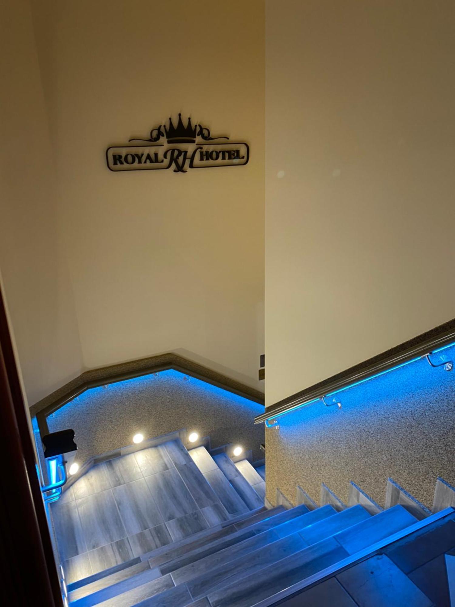 Royal Hotel Cserkeszőlő المظهر الخارجي الصورة