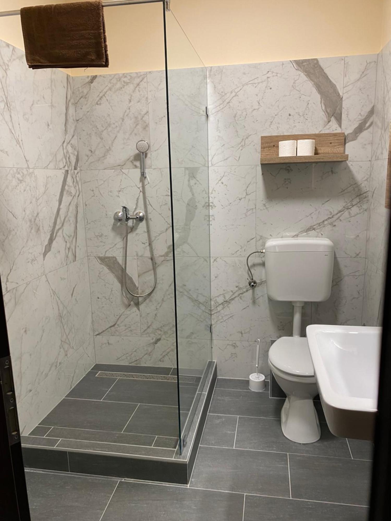 Royal Hotel Cserkeszőlő المظهر الخارجي الصورة