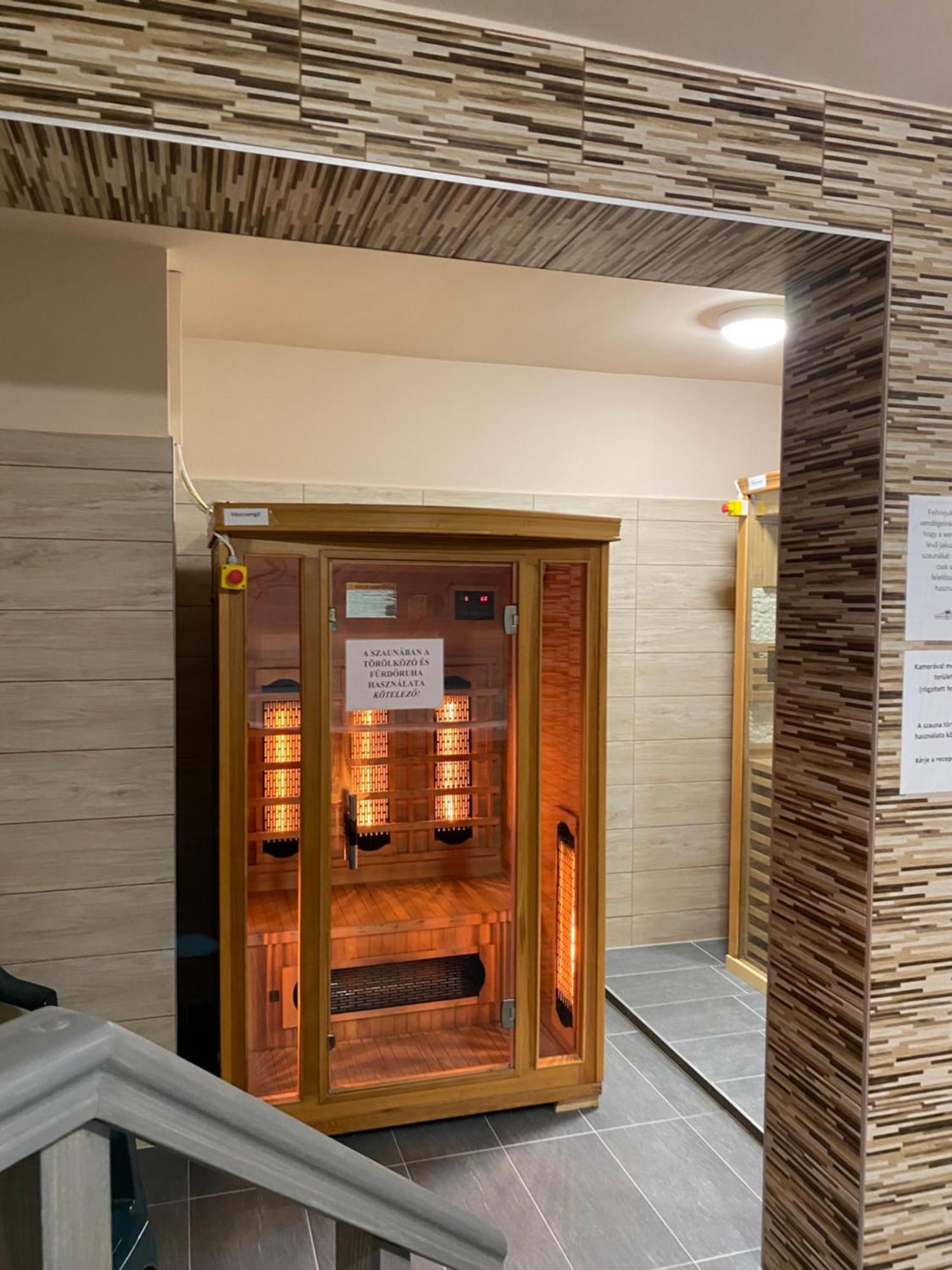 Royal Hotel Cserkeszőlő المظهر الخارجي الصورة