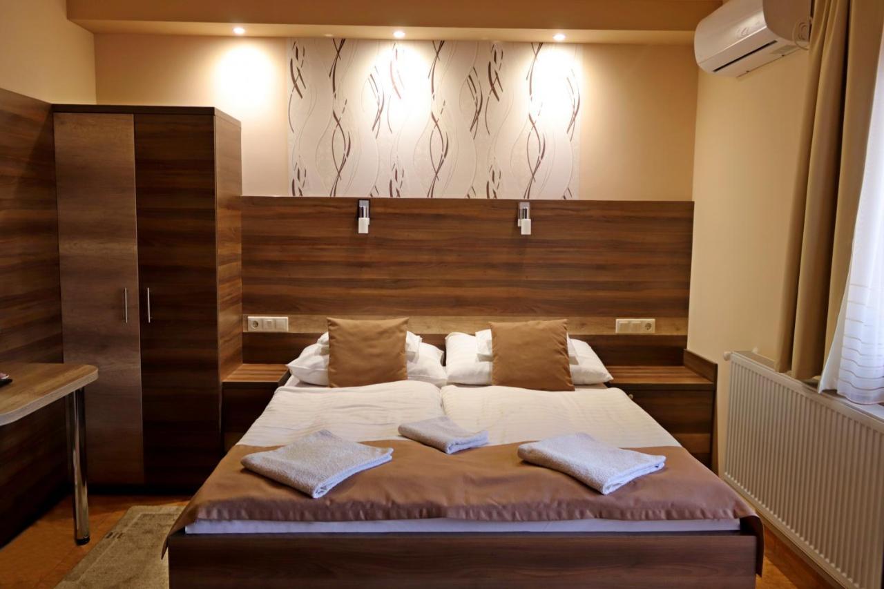 Royal Hotel Cserkeszőlő المظهر الخارجي الصورة