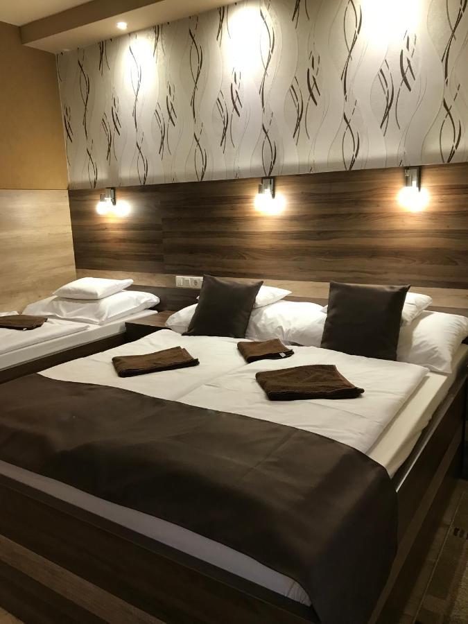 Royal Hotel Cserkeszőlő المظهر الخارجي الصورة